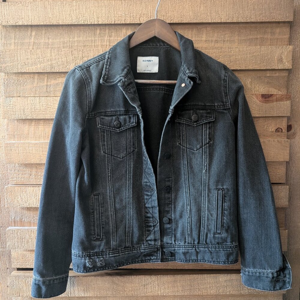 NWOT Black Denim Jacket size Small
